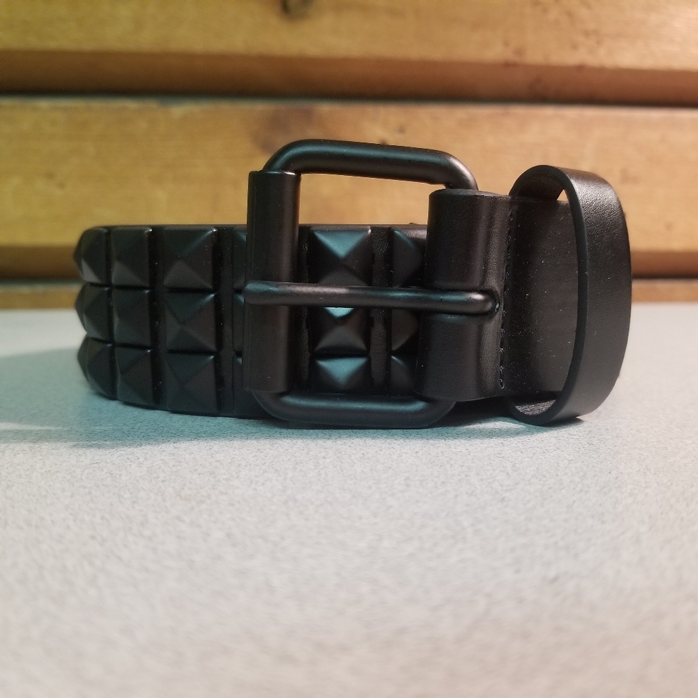Kohl's Black Rivets Belt